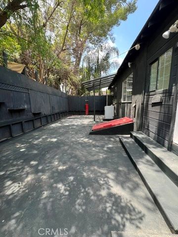 9912 La Tuna Canyon, Sun Valley, CA 91352