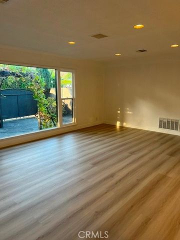 9912 La Tuna Canyon, Sun Valley, CA 91352