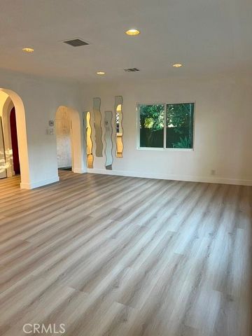 9912 La Tuna Canyon, Sun Valley, CA 91352