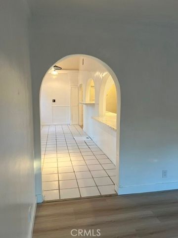 9912 La Tuna Canyon, Sun Valley, CA 91352