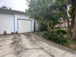 1601 RHODODENDRON Dr 572, Florence, OR 97439