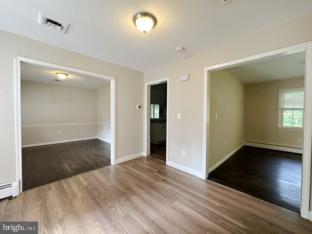 28 ROCKLEIGH DR, Ewing Twp, NJ 08628