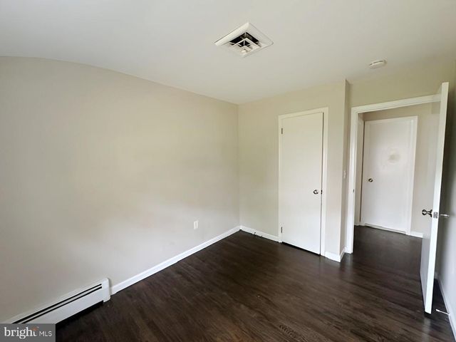 28 ROCKLEIGH DR, Ewing Twp, NJ 08628