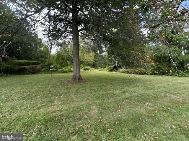 28 ROCKLEIGH DR, Ewing Twp, NJ 08628