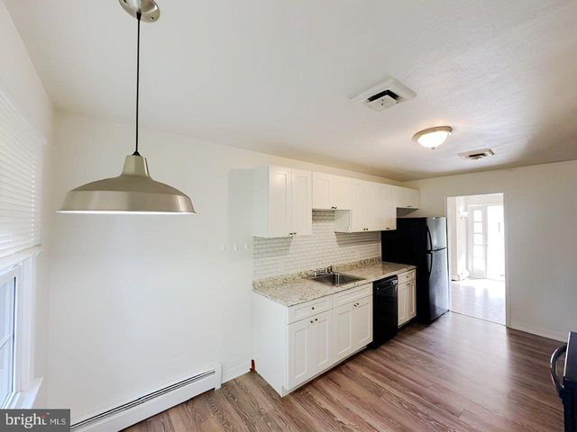 28 ROCKLEIGH DR, Ewing Twp, NJ 08628