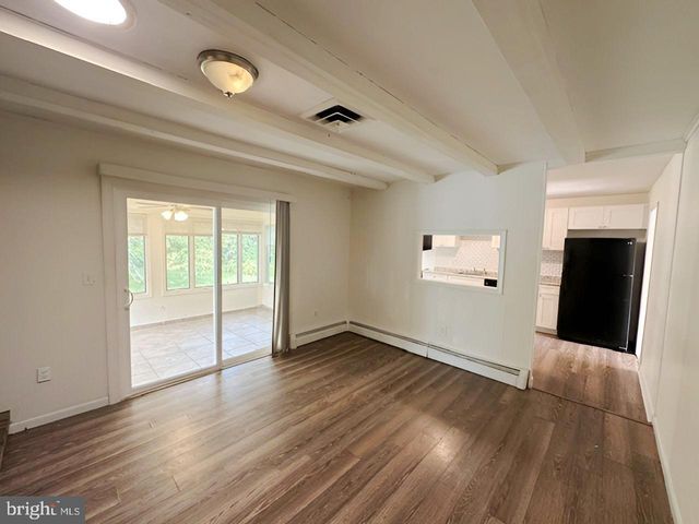 28 ROCKLEIGH DR, Ewing Twp, NJ 08628