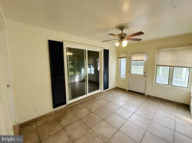 28 ROCKLEIGH DR, Ewing Twp, NJ 08628