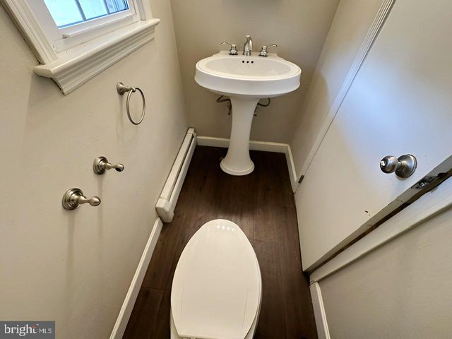 28 ROCKLEIGH DR, Ewing Twp, NJ 08628