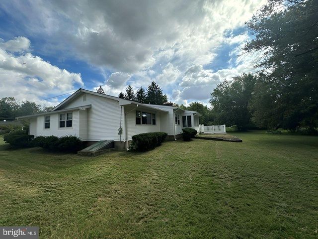 28 ROCKLEIGH DR, Ewing Twp, NJ 08628