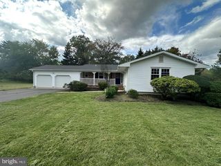 28 ROCKLEIGH DR, Ewing Twp, NJ 08628