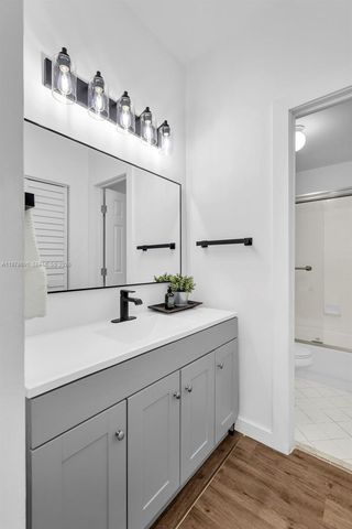 1418 Barcelona Way 6-23, Weston, FL 33327