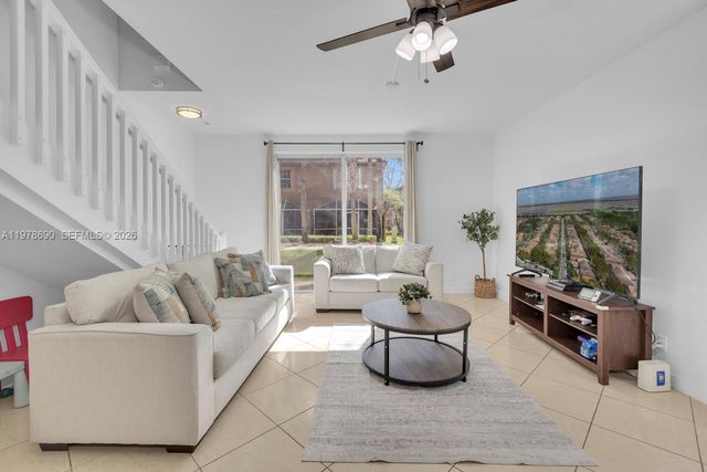 1418 Barcelona Way 6-23, Weston, FL 33327