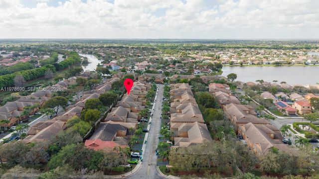 1418 Barcelona Way 6-23, Weston, FL 33327