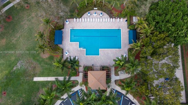 1418 Barcelona Way 6-23, Weston, FL 33327