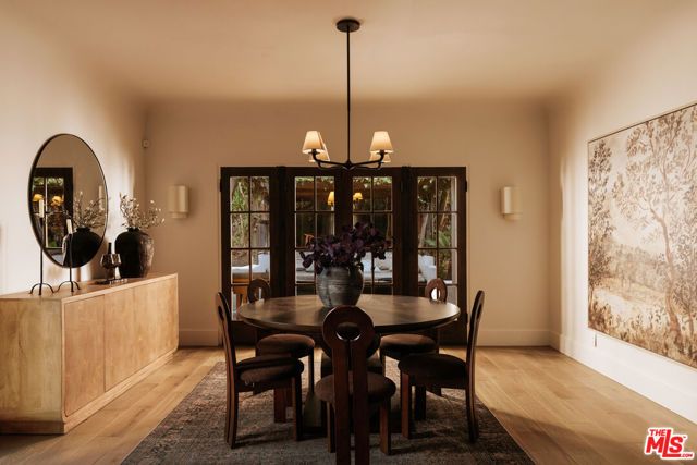 6484 Ivarene Avenue, Los Angeles, CA 90068