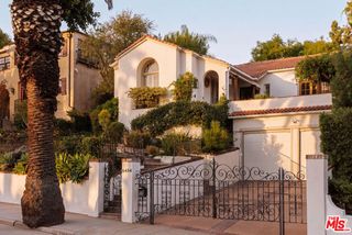 6484 Ivarene Avenue, Los Angeles, CA 90068
