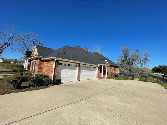 33218 W Forest Court, Fulshear, TX 77441