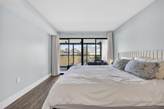 3805 E BAY DRIVE 201, Holmes Beach, FL 34217