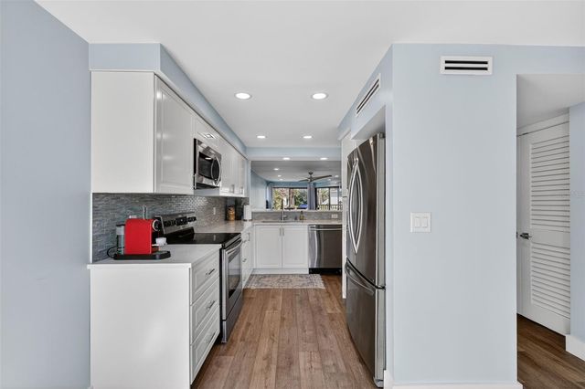 3805 E BAY DRIVE 201, Holmes Beach, FL 34217