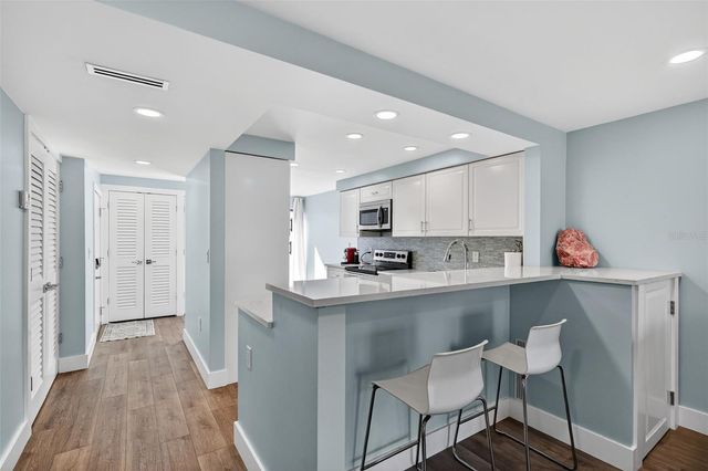 3805 E BAY DRIVE 201, Holmes Beach, FL 34217