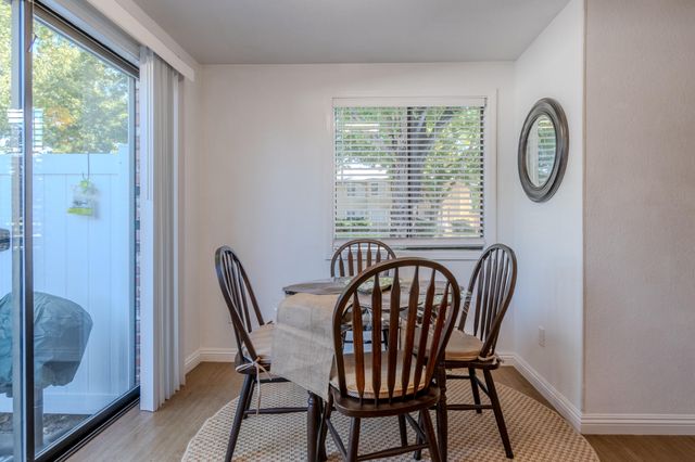 2215 Poplar Drive 2, Medford, OR 97504