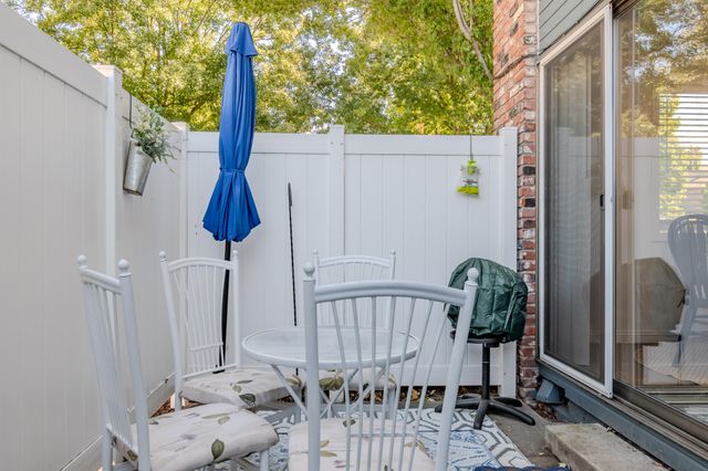 2215 Poplar Drive 2, Medford, OR 97504