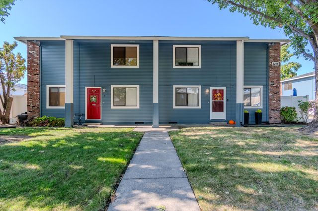 2215 Poplar Drive 2, Medford, OR 97504