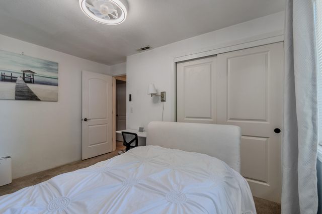 2215 Poplar Drive 2, Medford, OR 97504