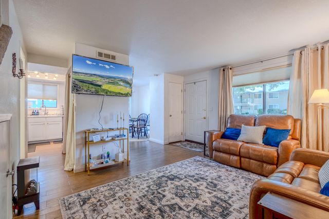 2215 Poplar Drive 2, Medford, OR 97504