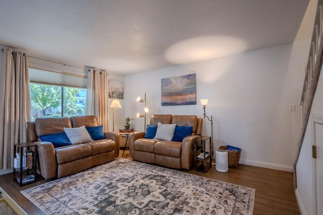 2215 Poplar Drive 2, Medford, OR 97504