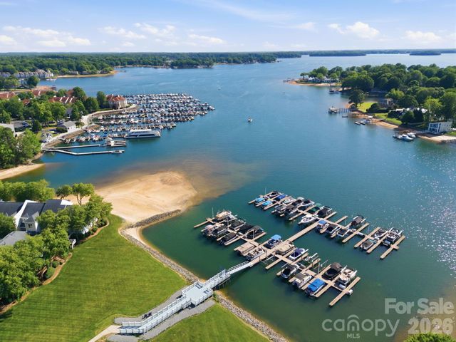 18801 Nautical Drive 304, Cornelius, NC 28031