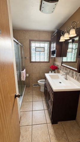 2322 W 157th Place, Markham, IL 60426