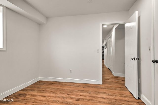 1002 Mountain Breeze Lane, Bristol, TN 37620