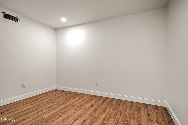 1002 Mountain Breeze Lane, Bristol, TN 37620
