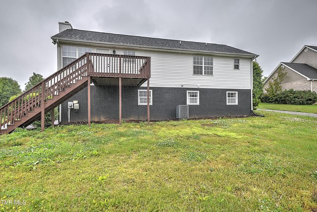 1002 Mountain Breeze Lane, Bristol, TN 37620