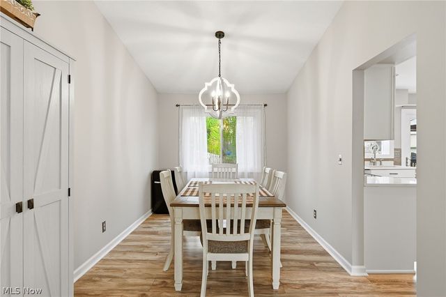 12052 Wood Oval, North Royalton, OH 44133