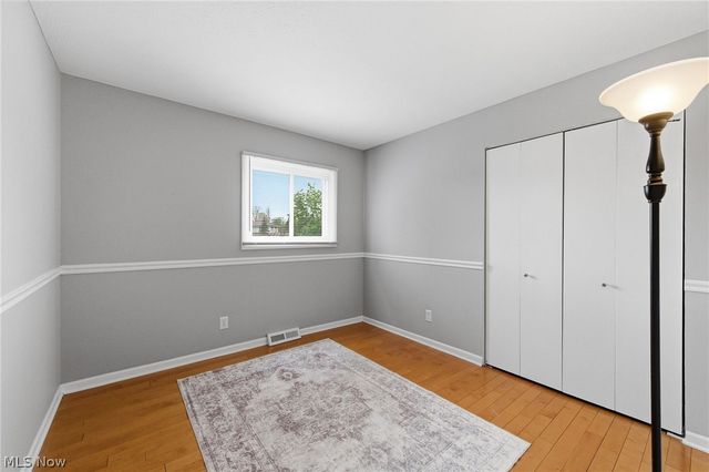 12052 Wood Oval, North Royalton, OH 44133