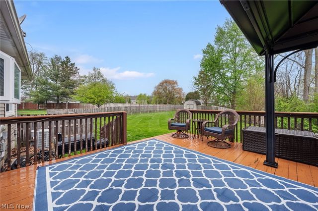 12052 Wood Oval, North Royalton, OH 44133