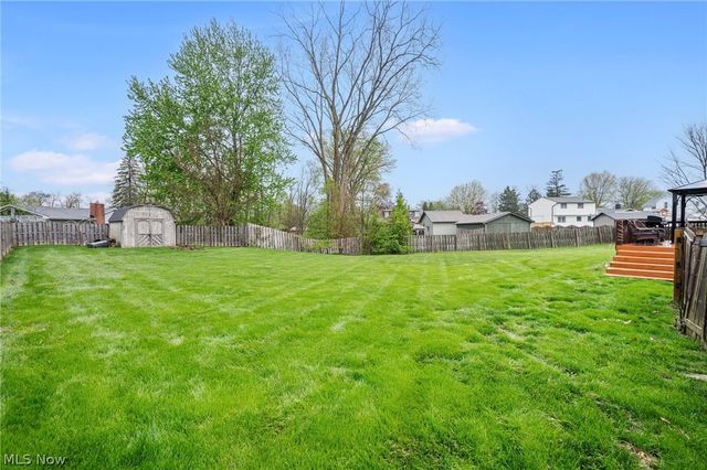 12052 Wood Oval, North Royalton, OH 44133