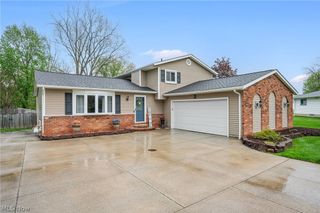 12052 Wood Oval, North Royalton, OH 44133