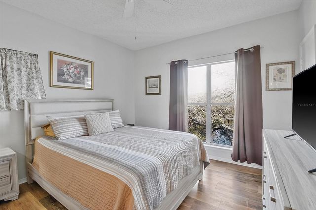 4115 CHATHAM OAK COURT 220, Tampa, FL 33624