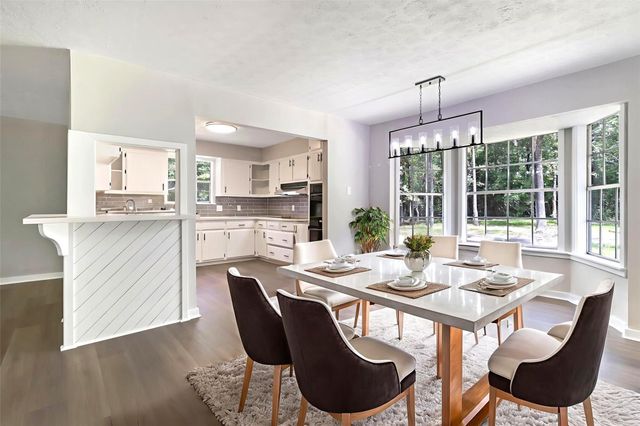 387 Hackberry Dr, Onalaska, TX 77360