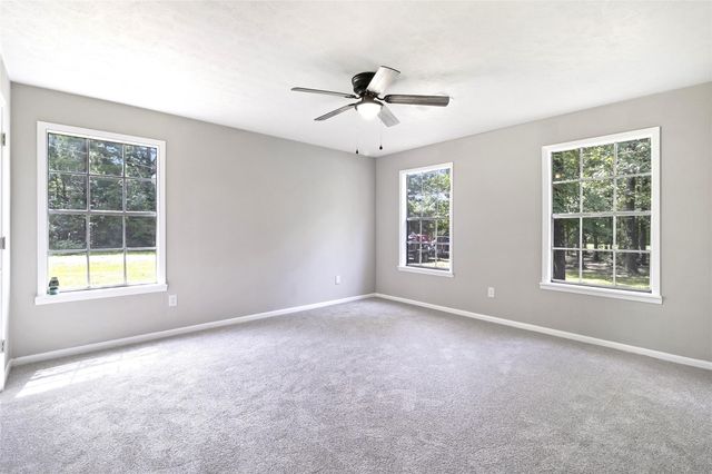 387 Hackberry Dr, Onalaska, TX 77360