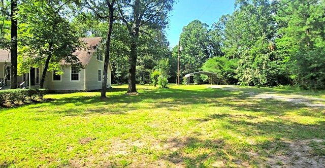 387 Hackberry Dr, Onalaska, TX 77360