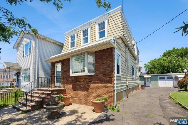 310 Centre Avenue, Secaucus, NJ 07094