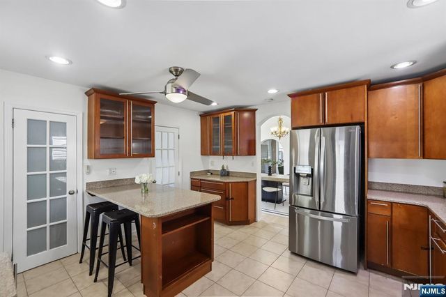 310 Centre Avenue, Secaucus, NJ 07094