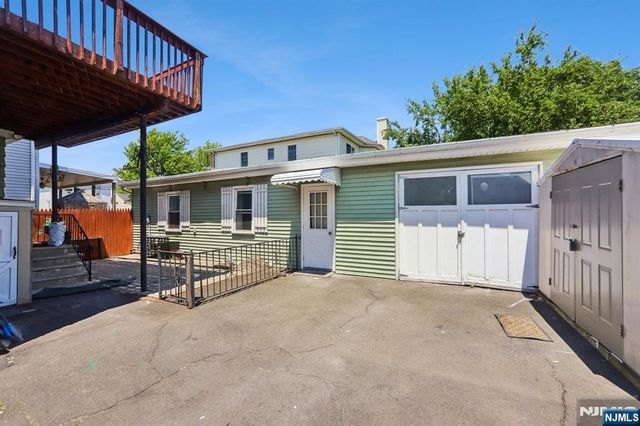 310 Centre Avenue, Secaucus, NJ 07094