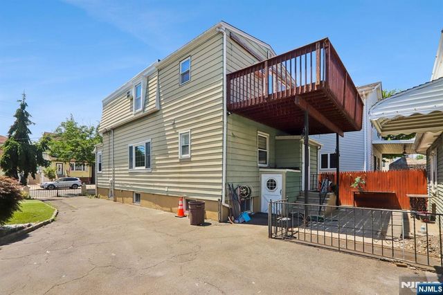 310 Centre Avenue, Secaucus, NJ 07094