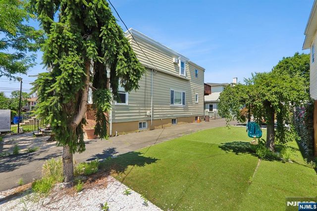 310 Centre Avenue, Secaucus, NJ 07094