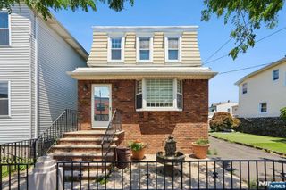 310 Centre Avenue, Secaucus, NJ 07094